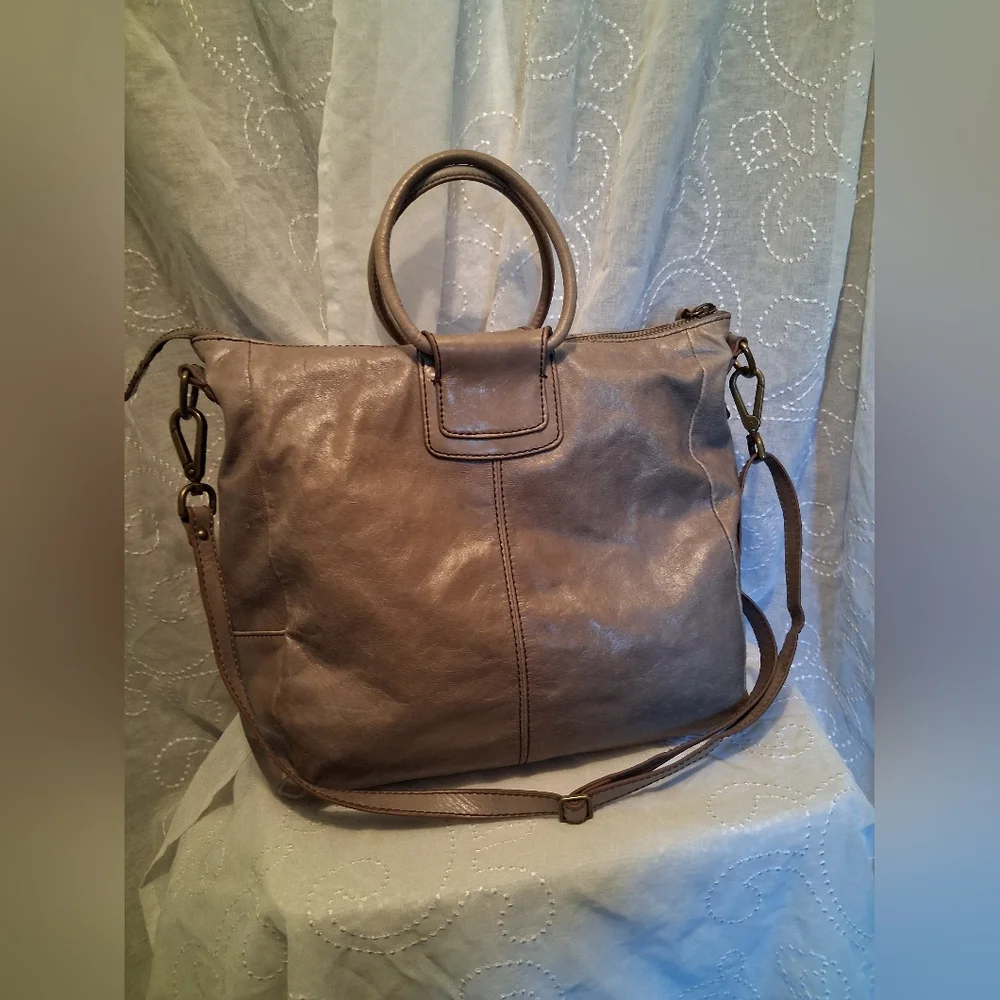 Hobo Sheila Large Leather Tote Bag In Driftwood Gray